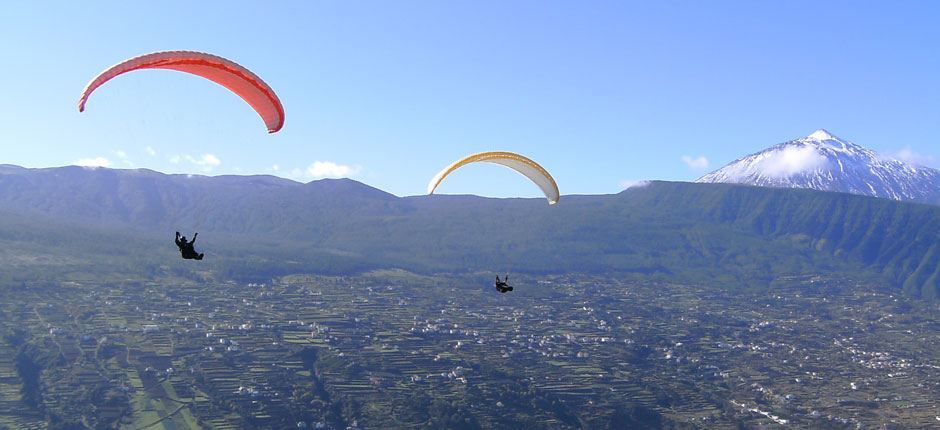 Paragliding and Paramotor